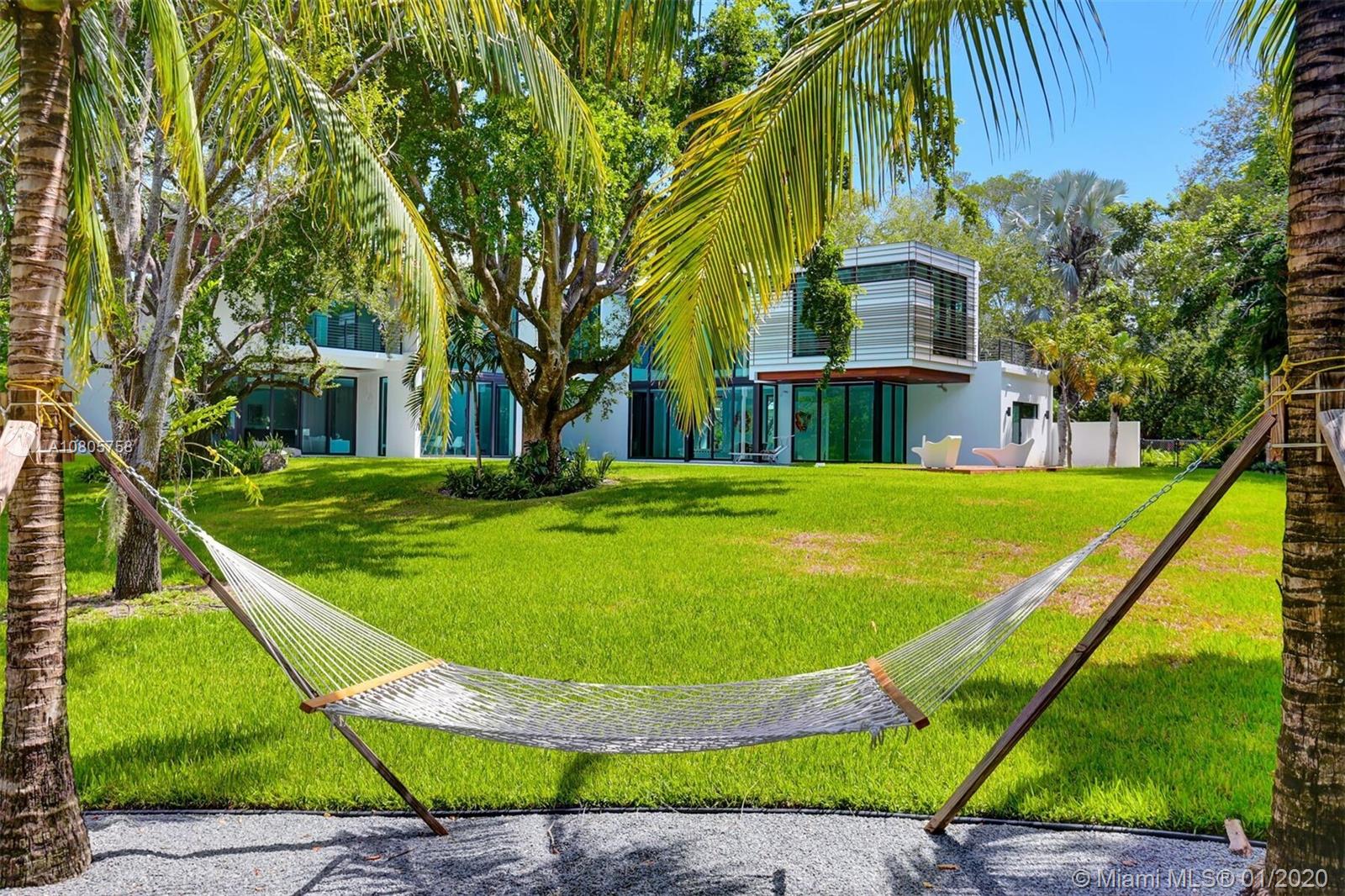 TOWN & RANCH ESTS - Residential