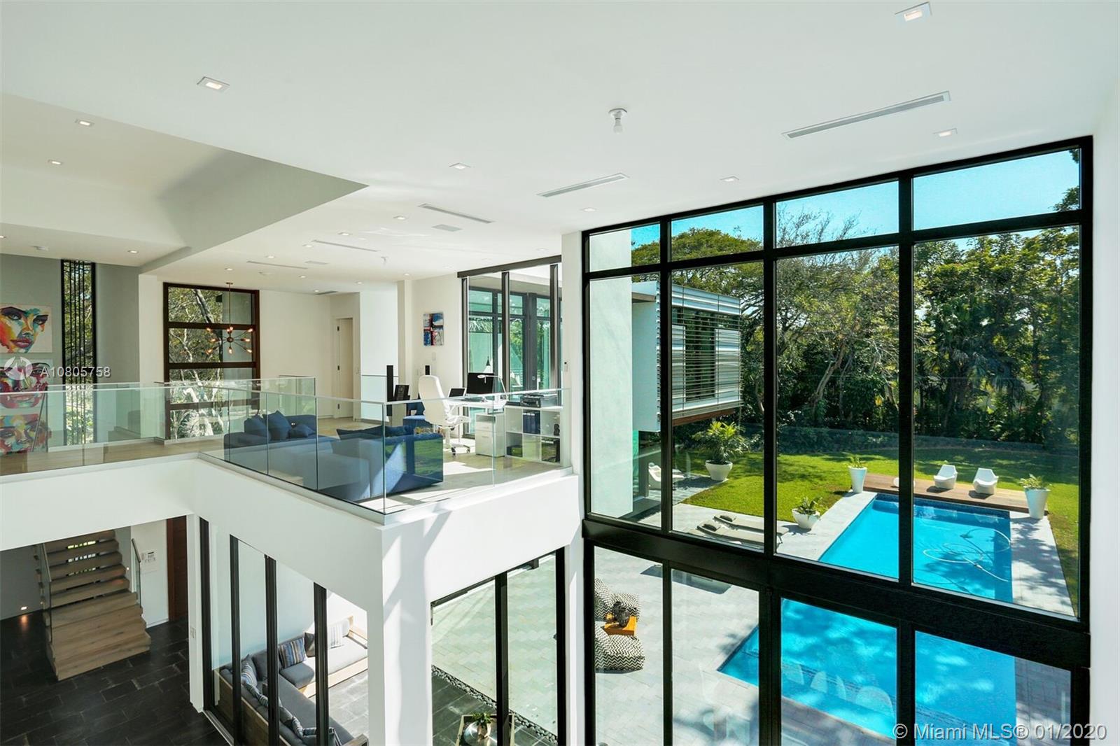 TOWN & RANCH ESTS - Residential