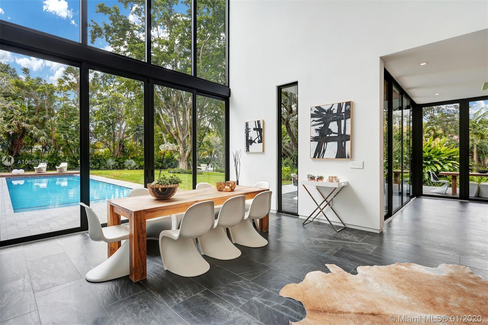 TOWN & RANCH ESTS - Residential