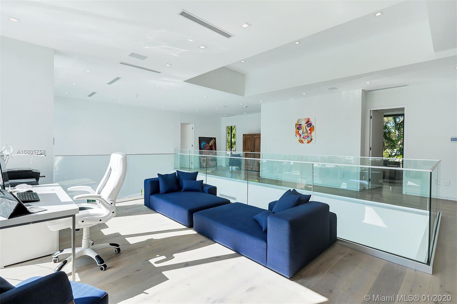 TOWN & RANCH ESTS - Residential