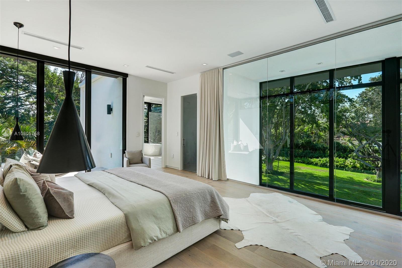 TOWN & RANCH ESTS - Residential