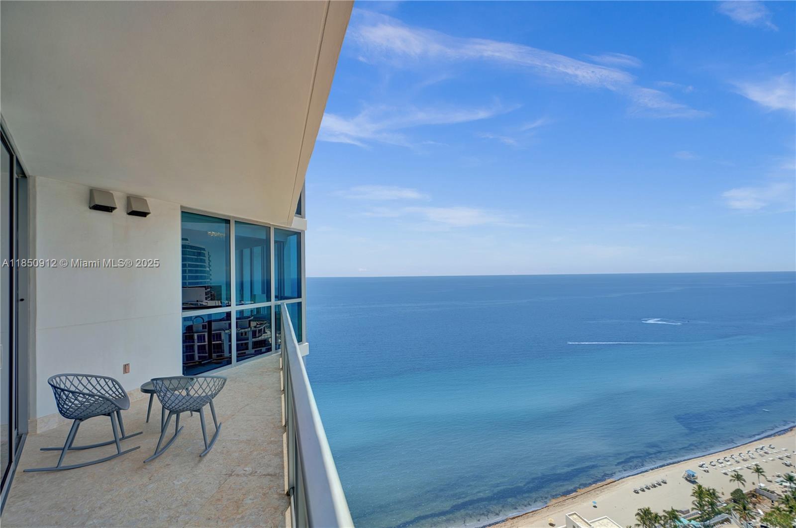 OCEAN PALMS - Residential