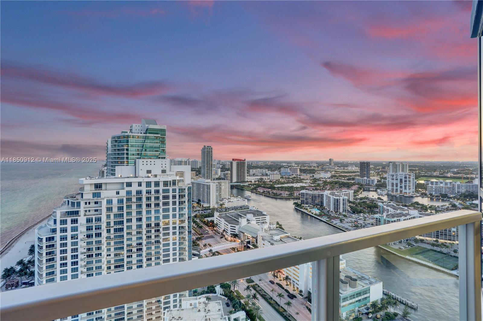 OCEAN PALMS - Residential