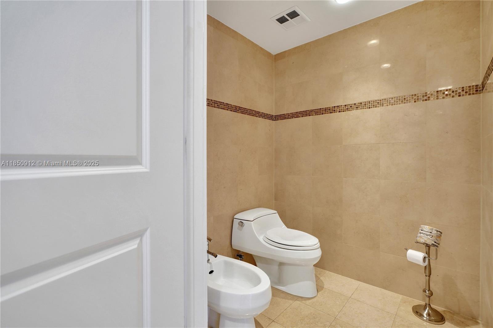 OCEAN PALMS - Residential