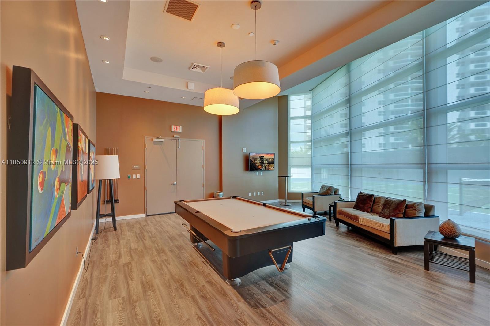 OCEAN PALMS - Residential