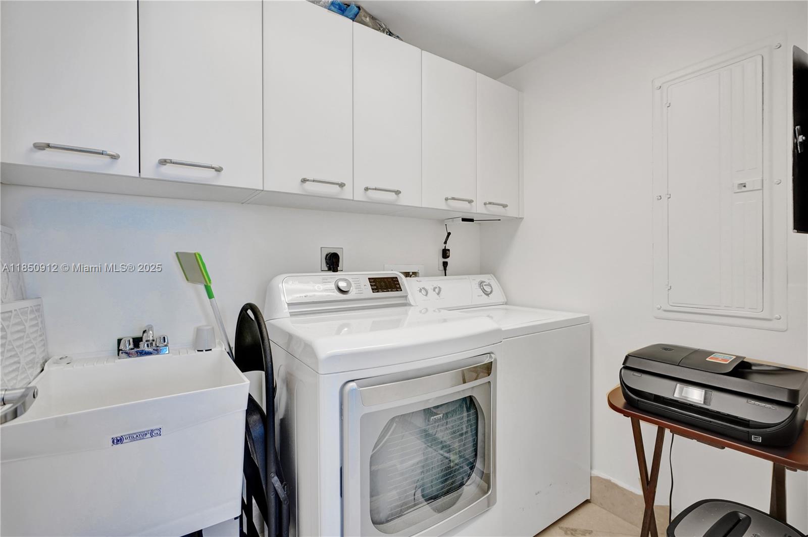 OCEAN PALMS - Residential