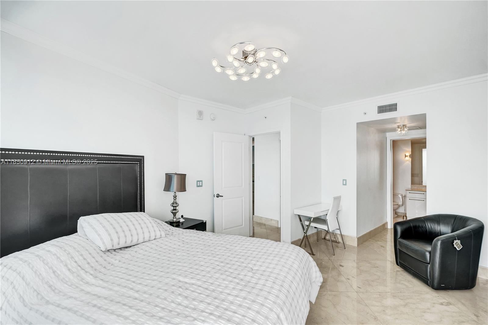 OCEAN PALMS - Residential