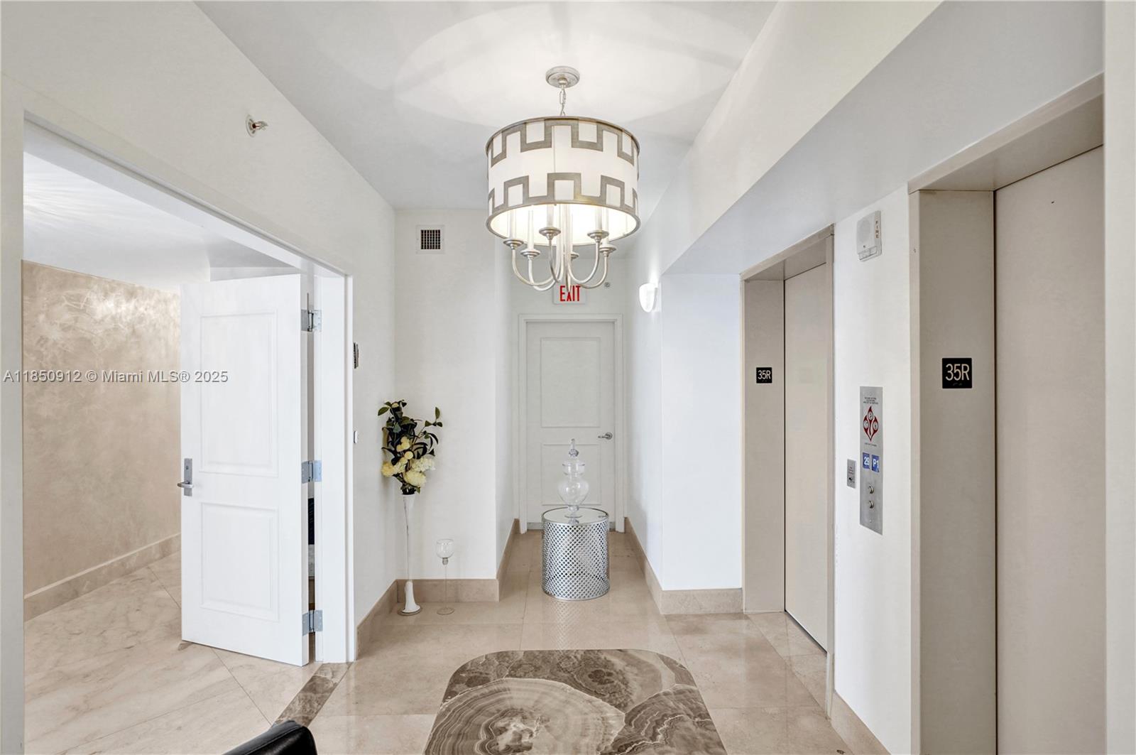 OCEAN PALMS - Residential