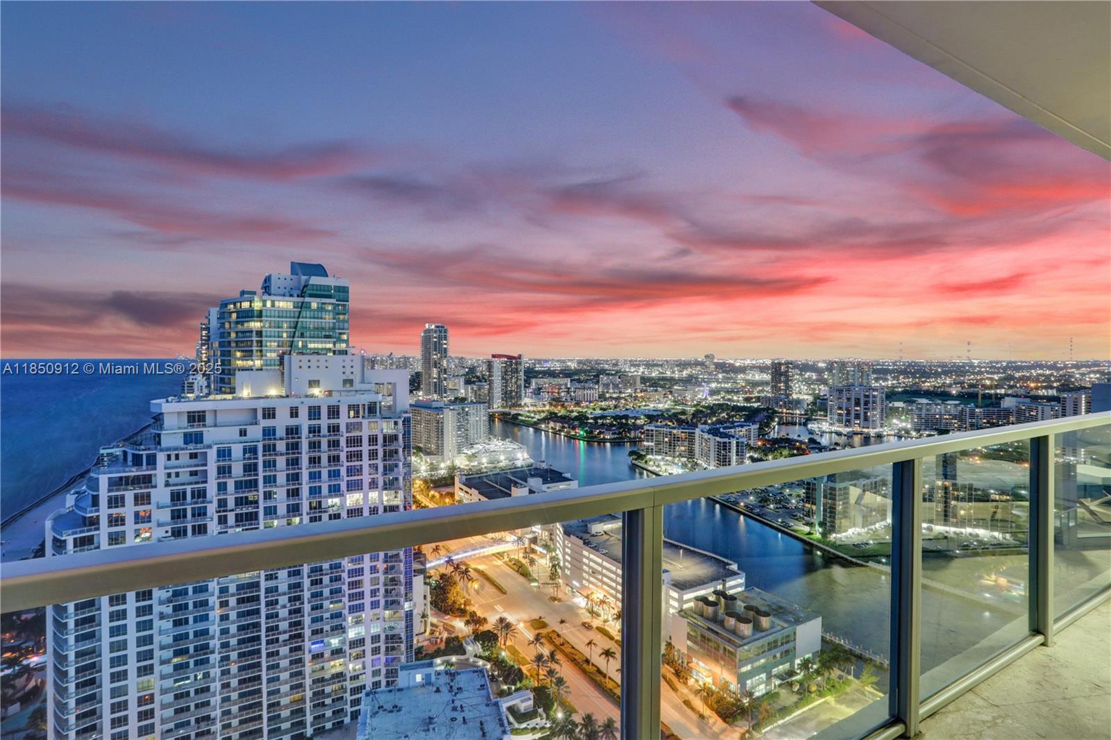 OCEAN PALMS - Residential