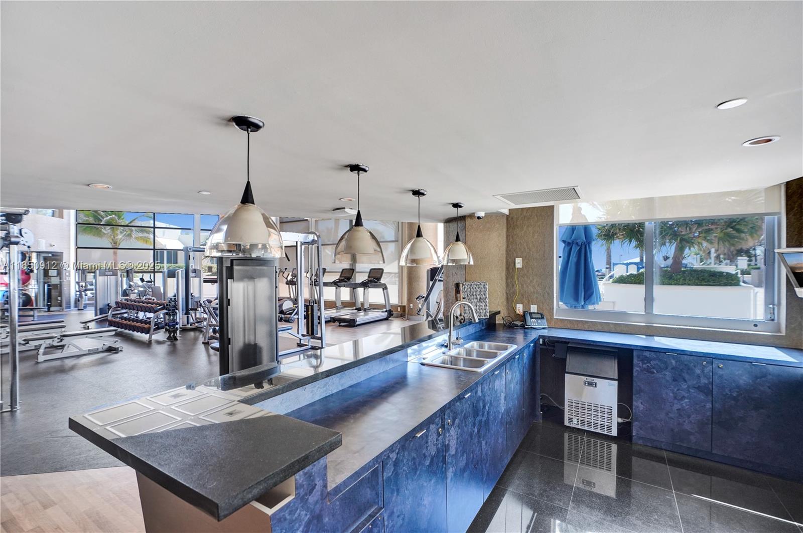 OCEAN PALMS - Residential