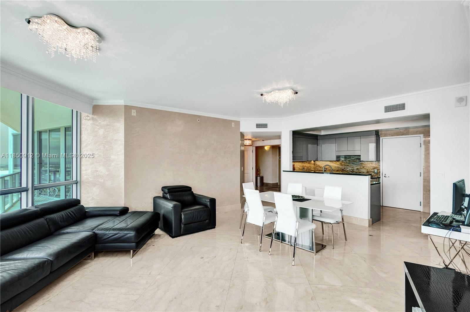 OCEAN PALMS - Residential