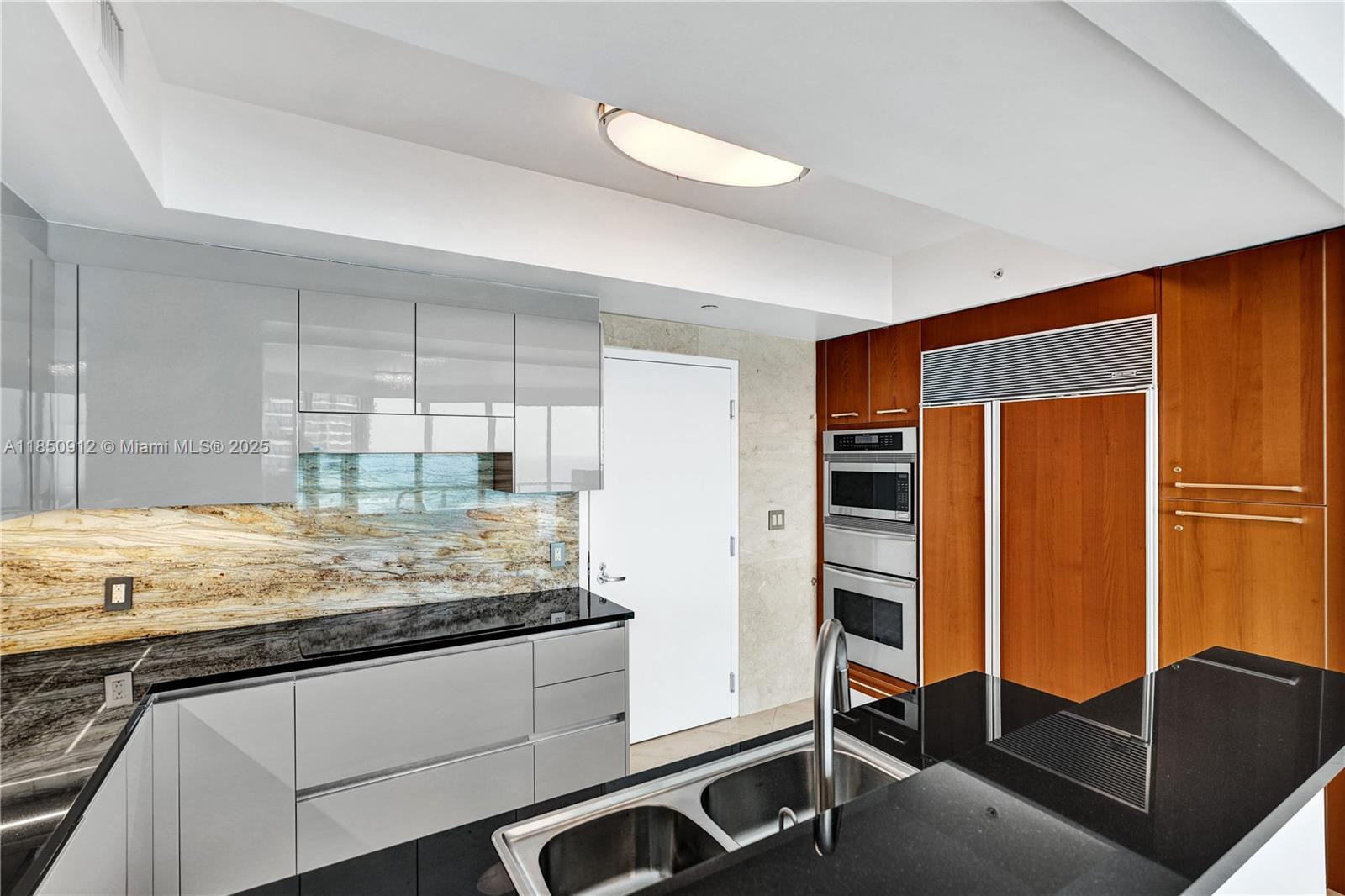 OCEAN PALMS - Residential