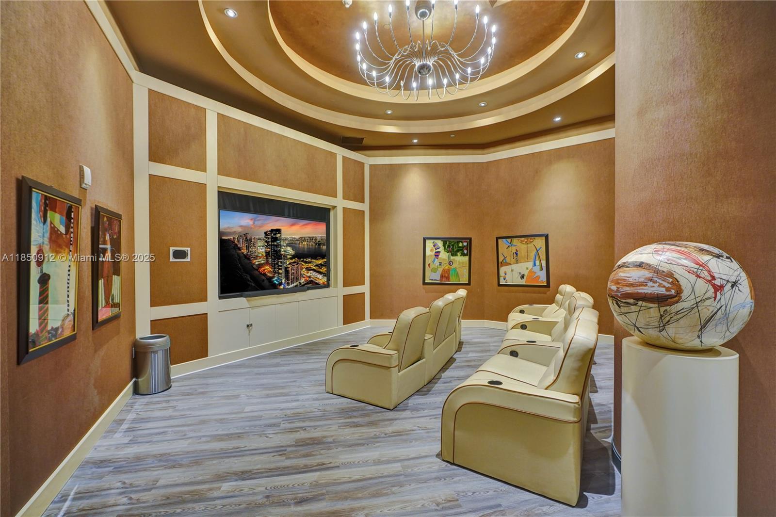 OCEAN PALMS - Residential