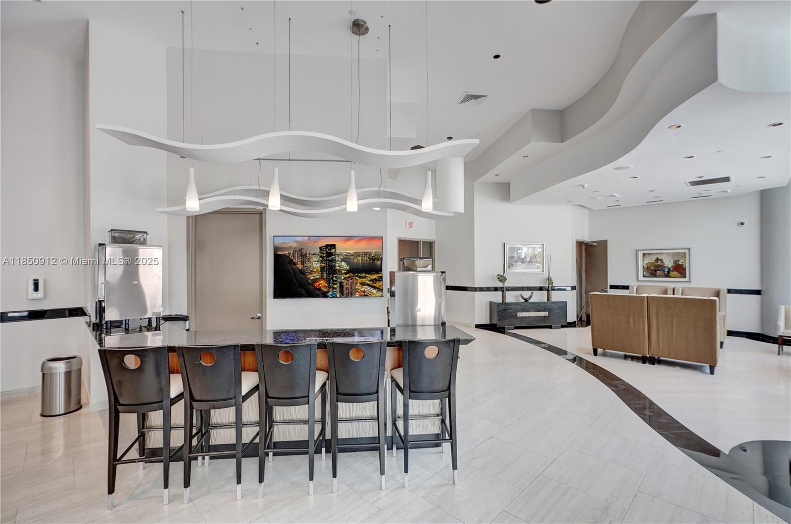 OCEAN PALMS - Residential