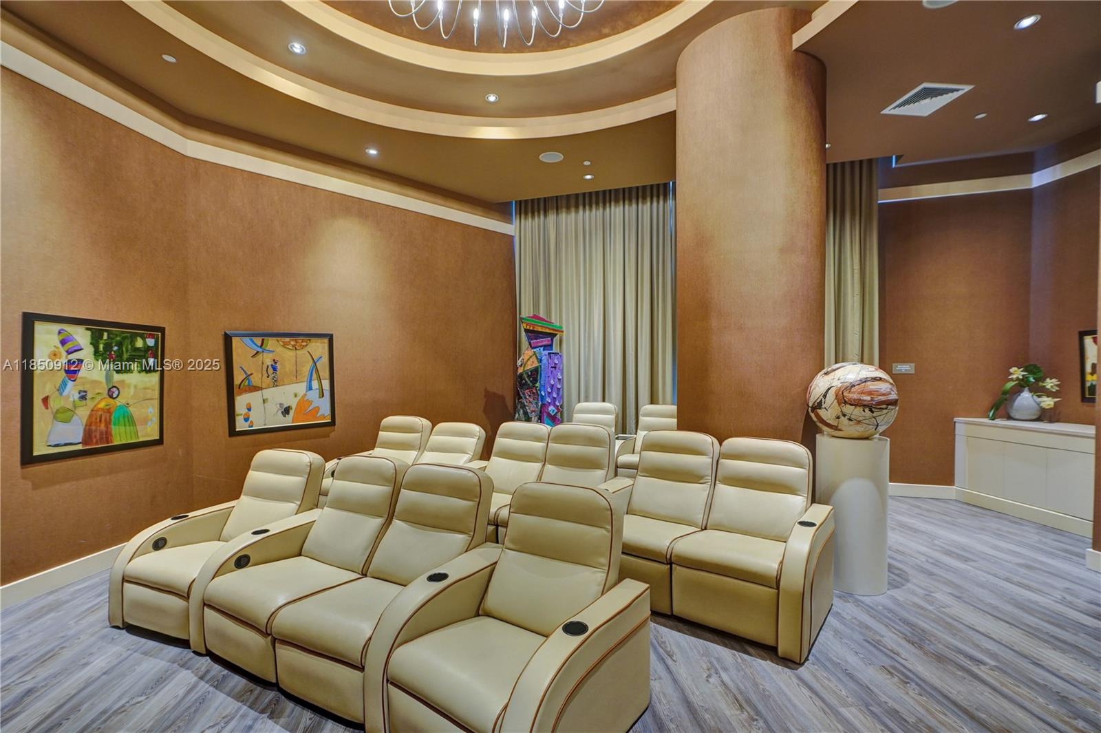 OCEAN PALMS - Residential