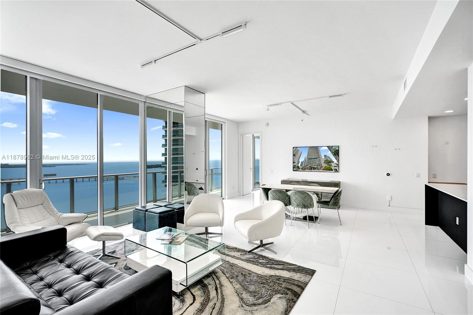 1300 Brickell Bay Dr 3902