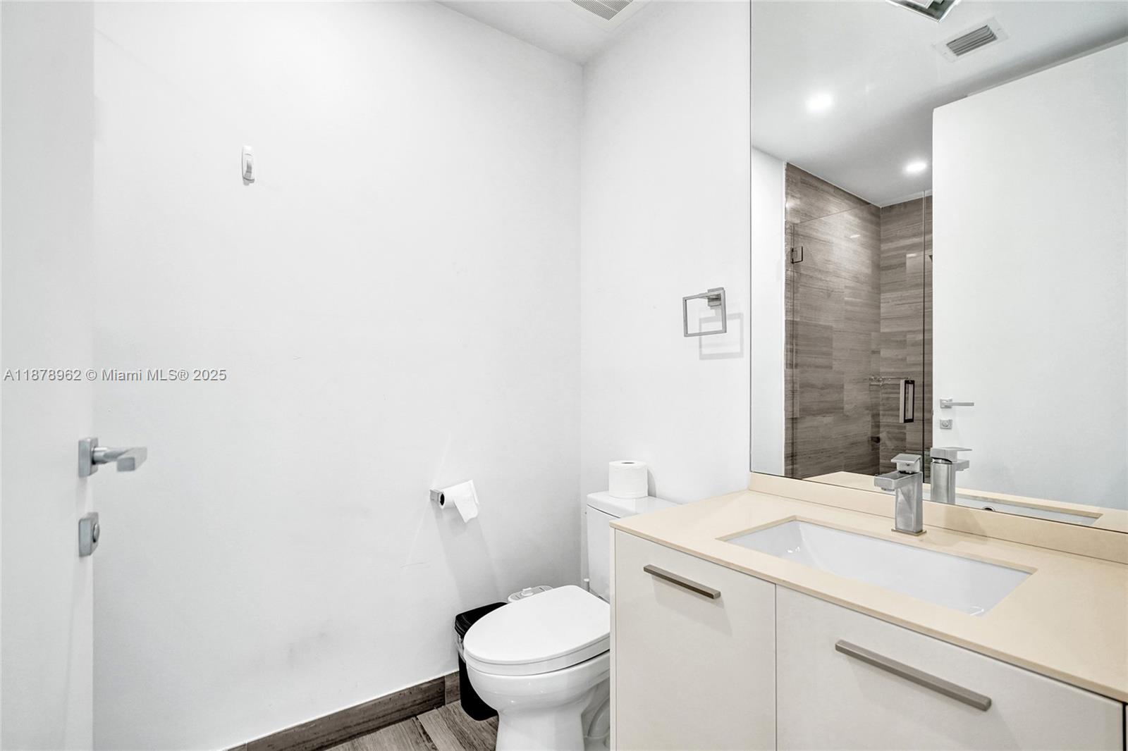 BRICKELLHOUSE CONDO - Residential Lease