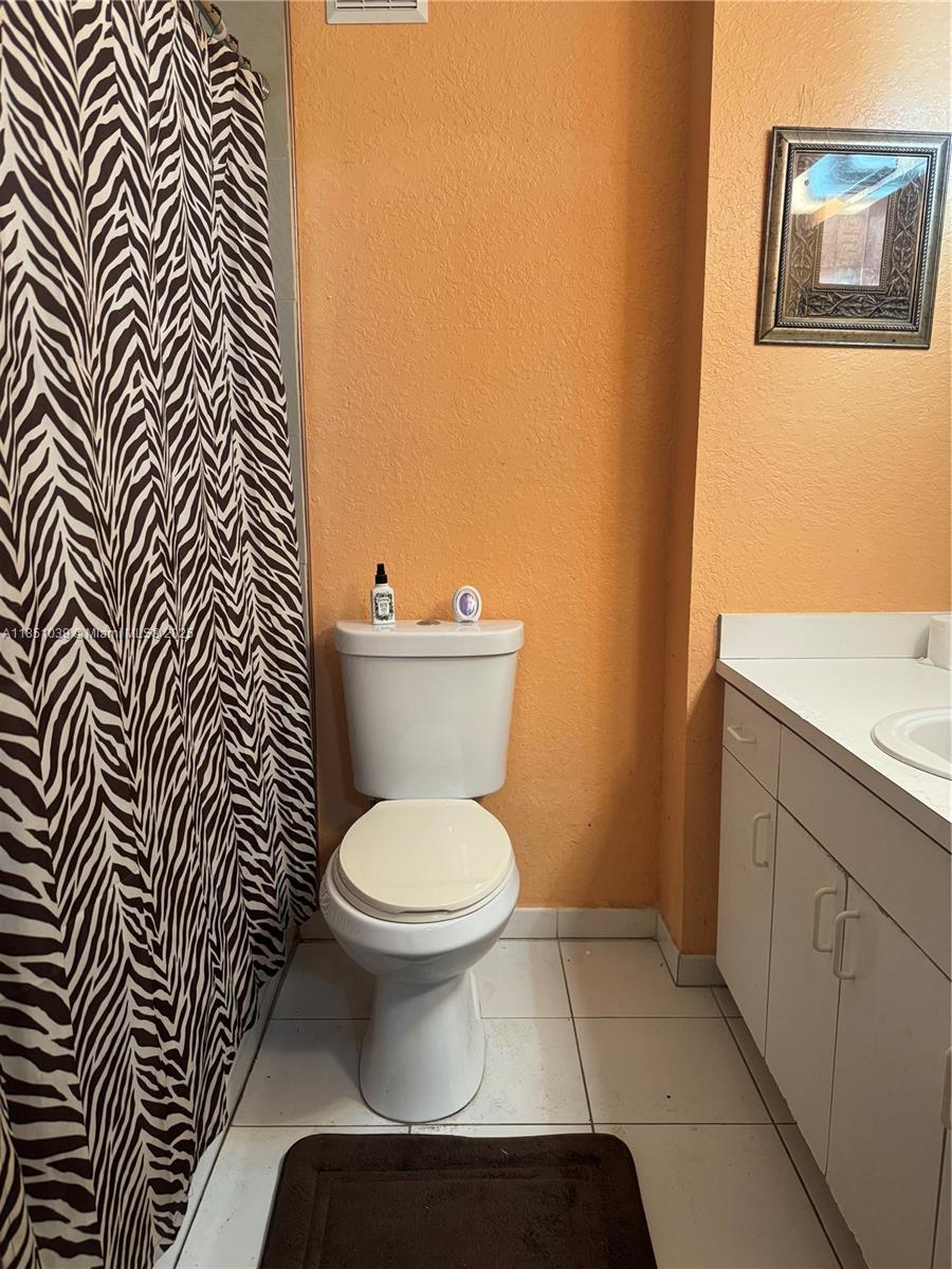 POINT ROYALE BLDGS 3 & 4 - Residential