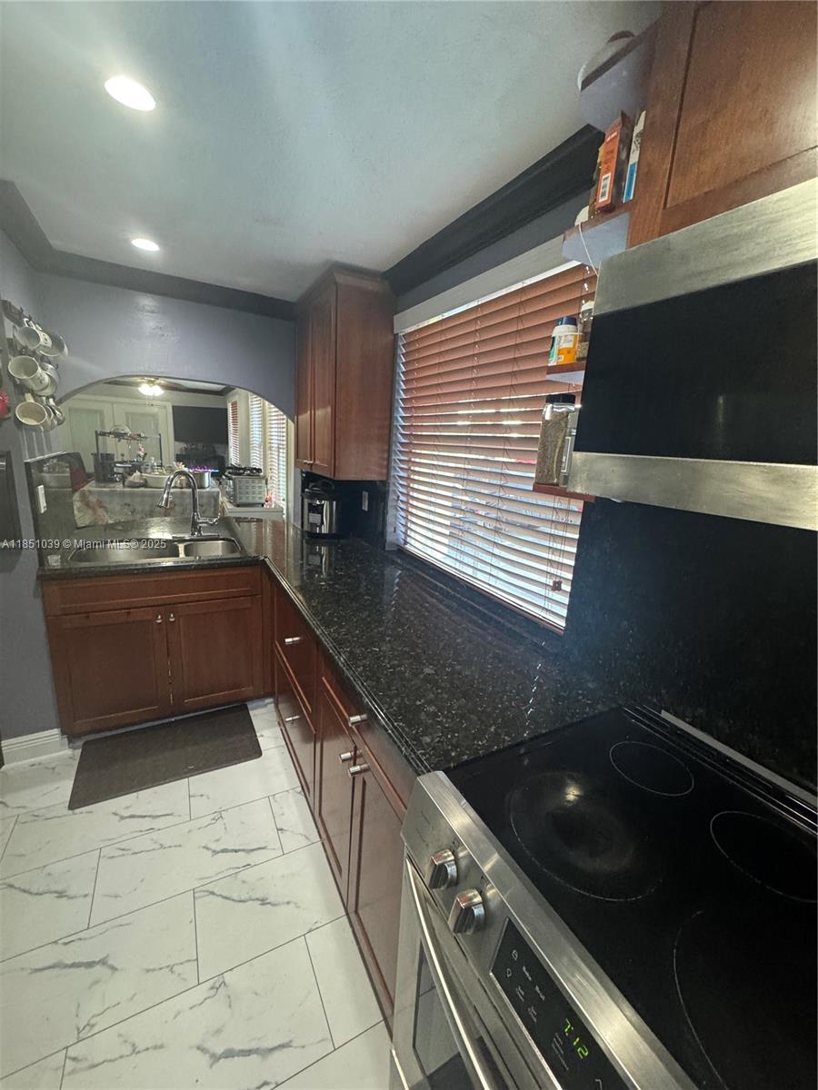 POINT ROYALE BLDGS 3 & 4 - Residential