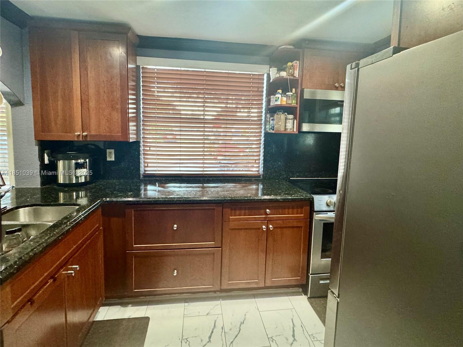 POINT ROYALE BLDGS 3 & 4 - Residential