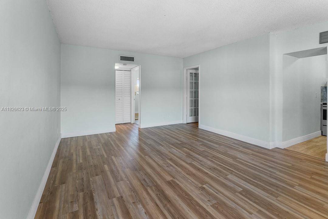 7910 Taft St 304