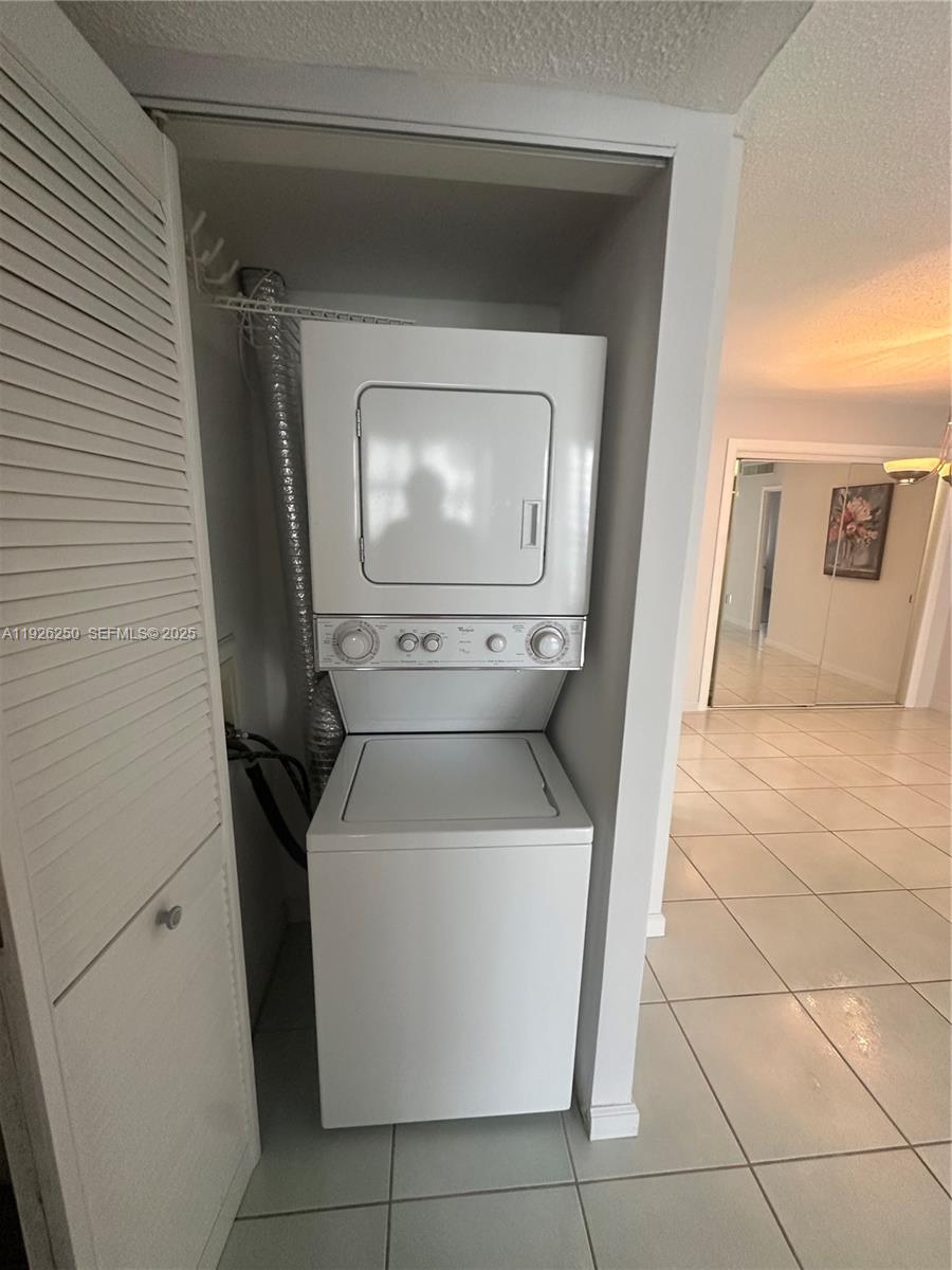 PARKER PLAZA CONDO ESTATE - Residential Lease