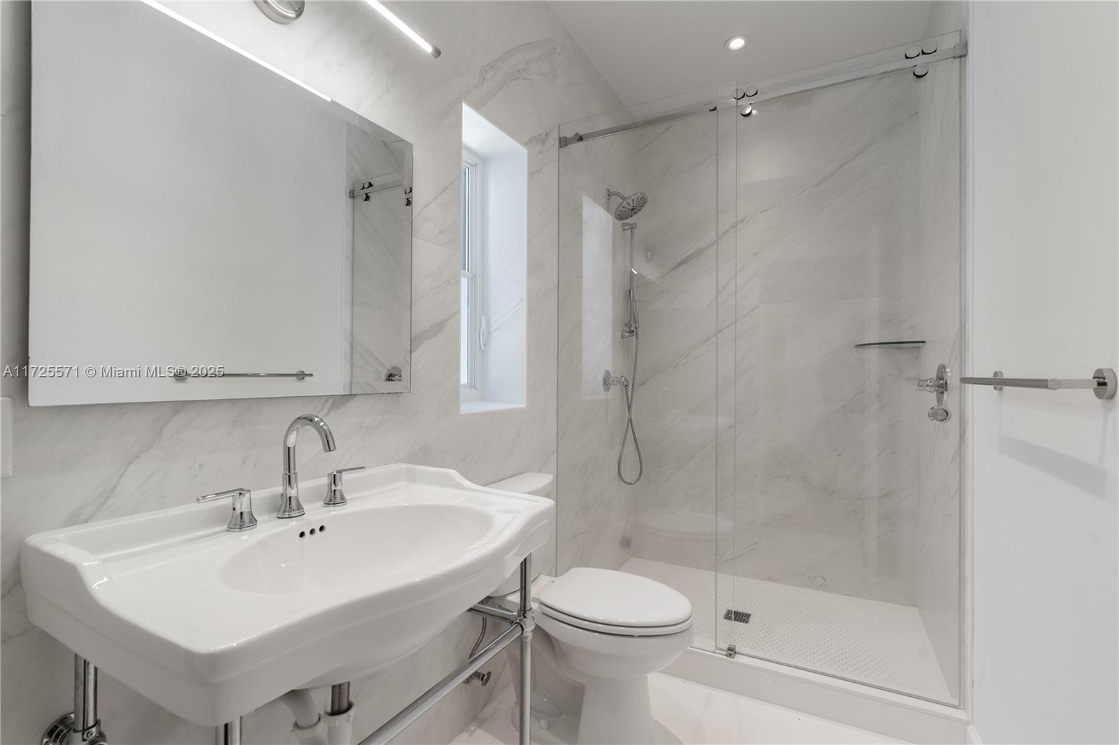 CORAL GABLES RIVIERA SEC - Residential