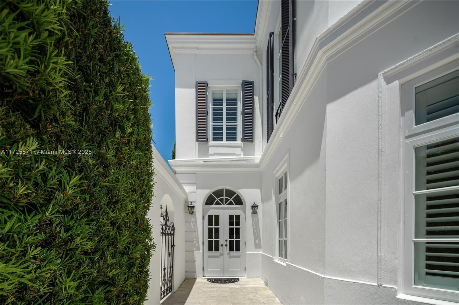 CORAL GABLES RIVIERA SEC - Residential