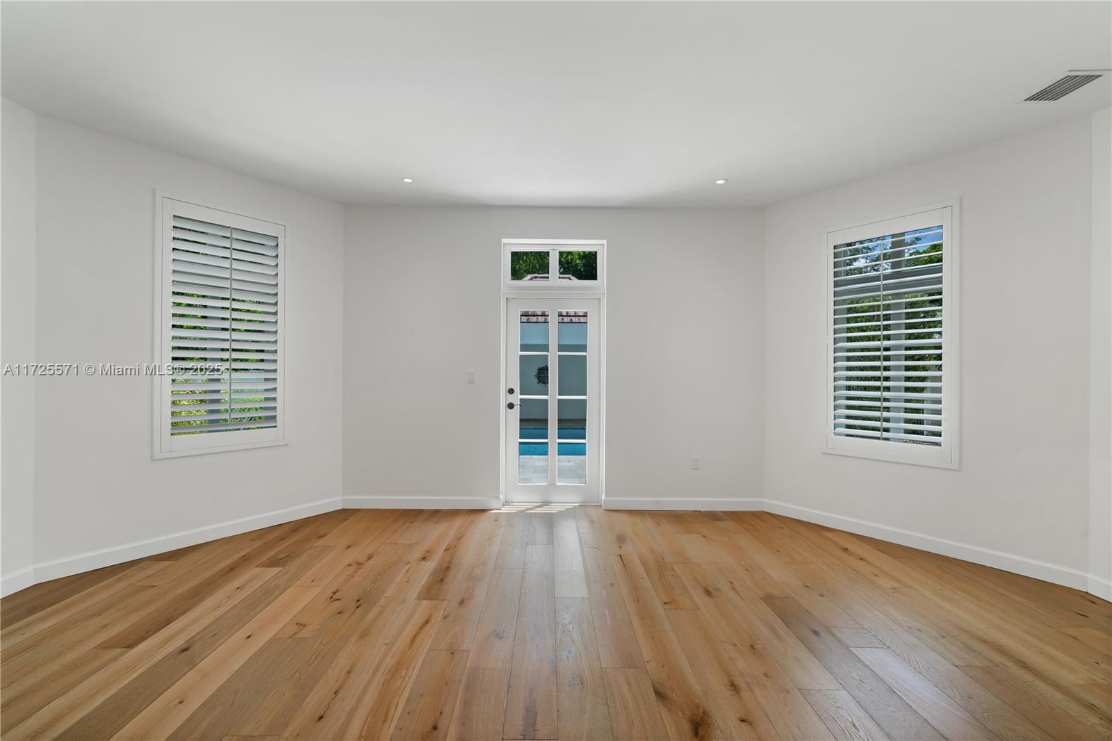 CORAL GABLES RIVIERA SEC - Residential