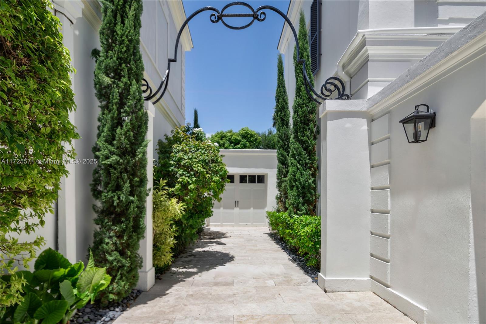 CORAL GABLES RIVIERA SEC - Residential