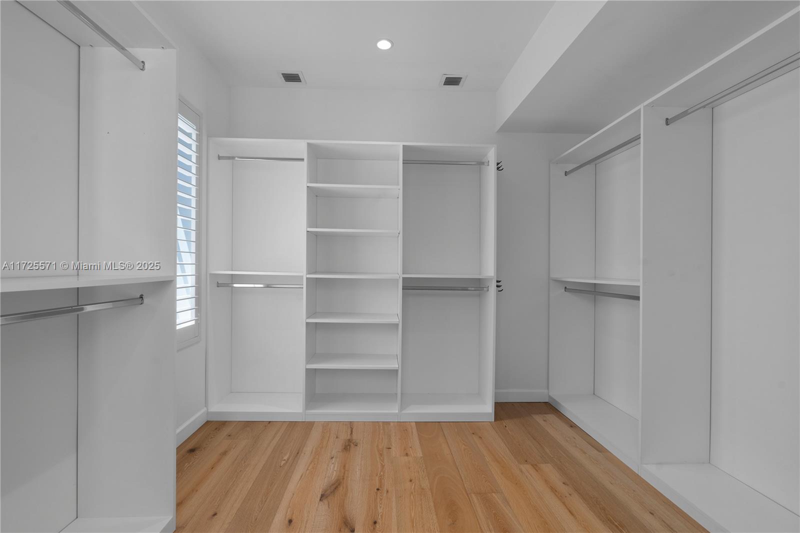 CORAL GABLES RIVIERA SEC - Residential
