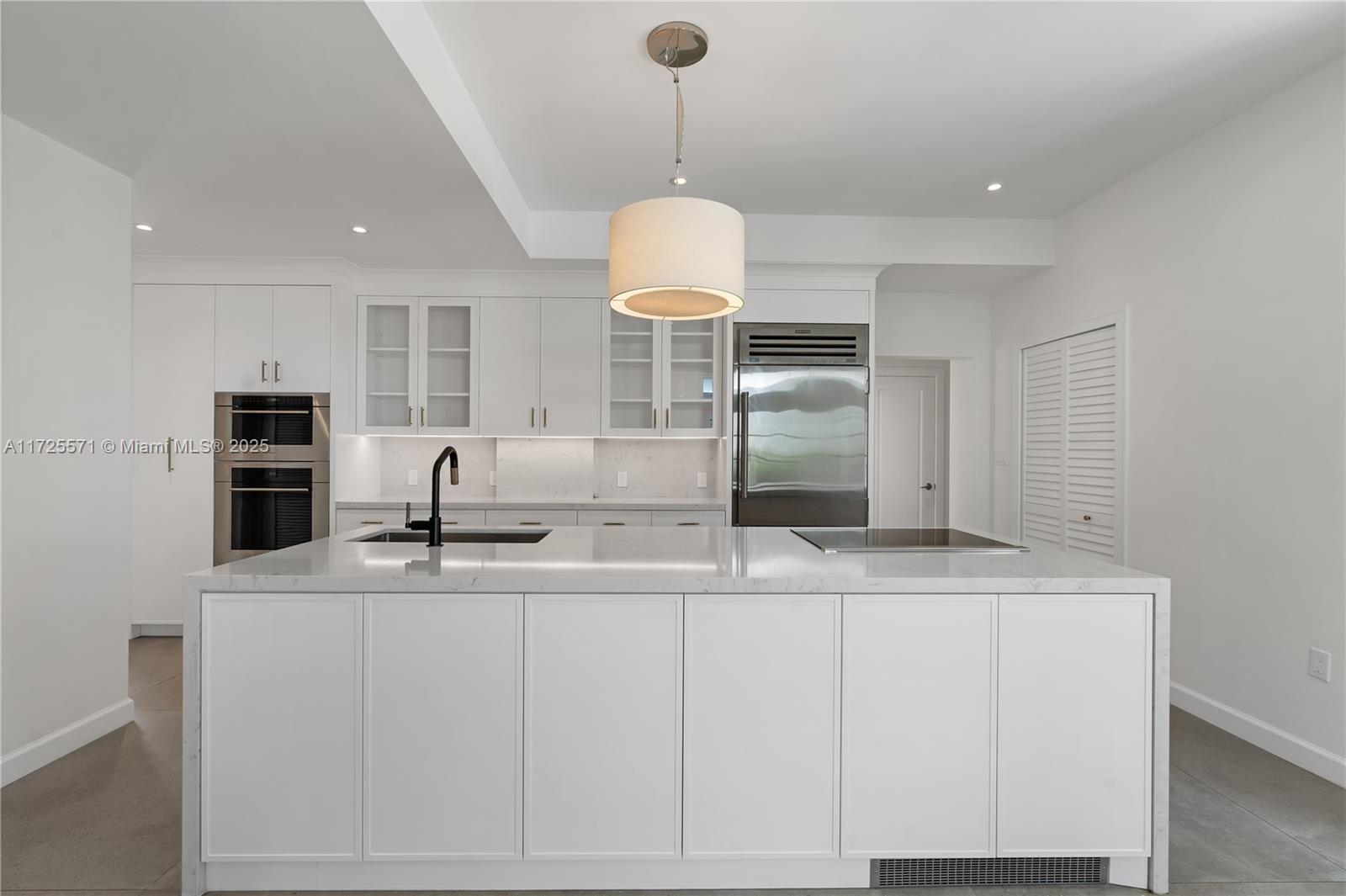 CORAL GABLES RIVIERA SEC - Residential