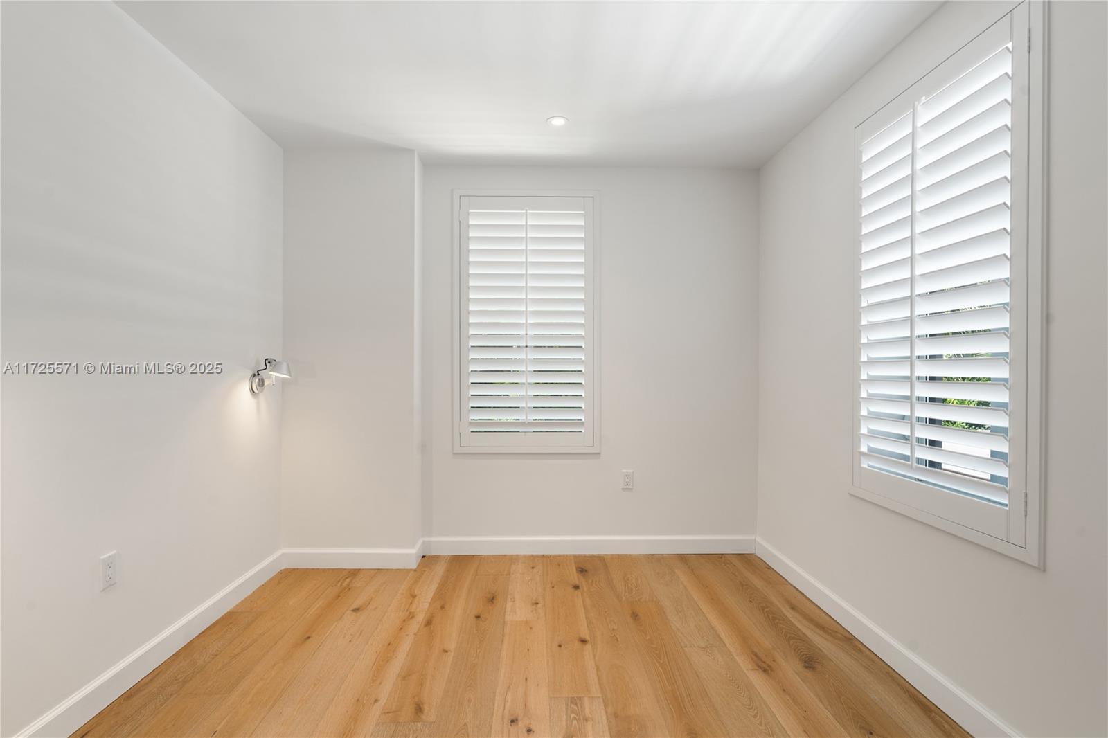 CORAL GABLES RIVIERA SEC - Residential