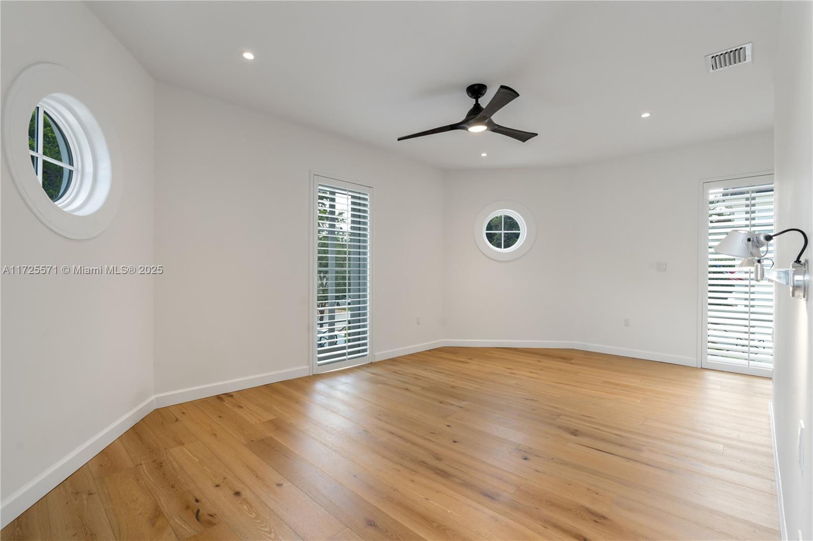 CORAL GABLES RIVIERA SEC - Residential