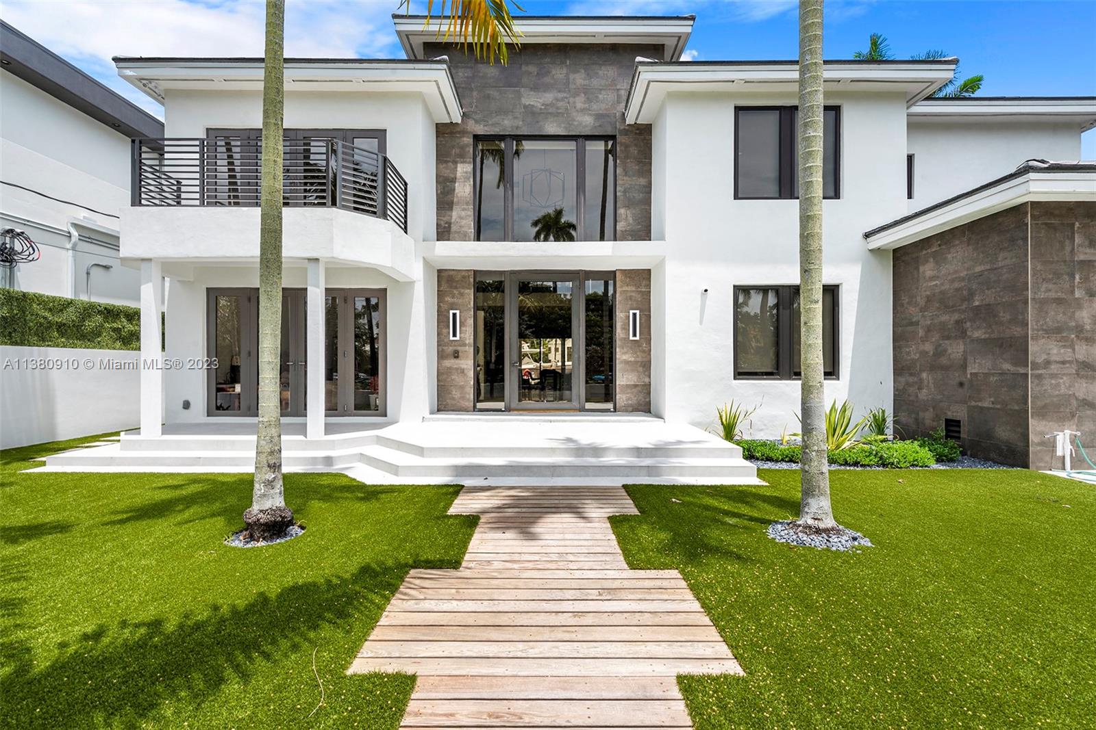 DAWSONS POINT - Residential