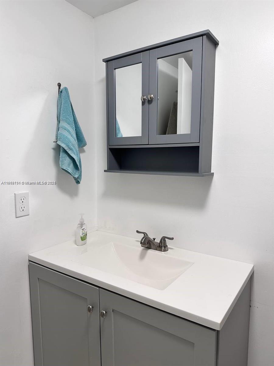 MEADOWBROOK TOWERS CONDO - Residential
