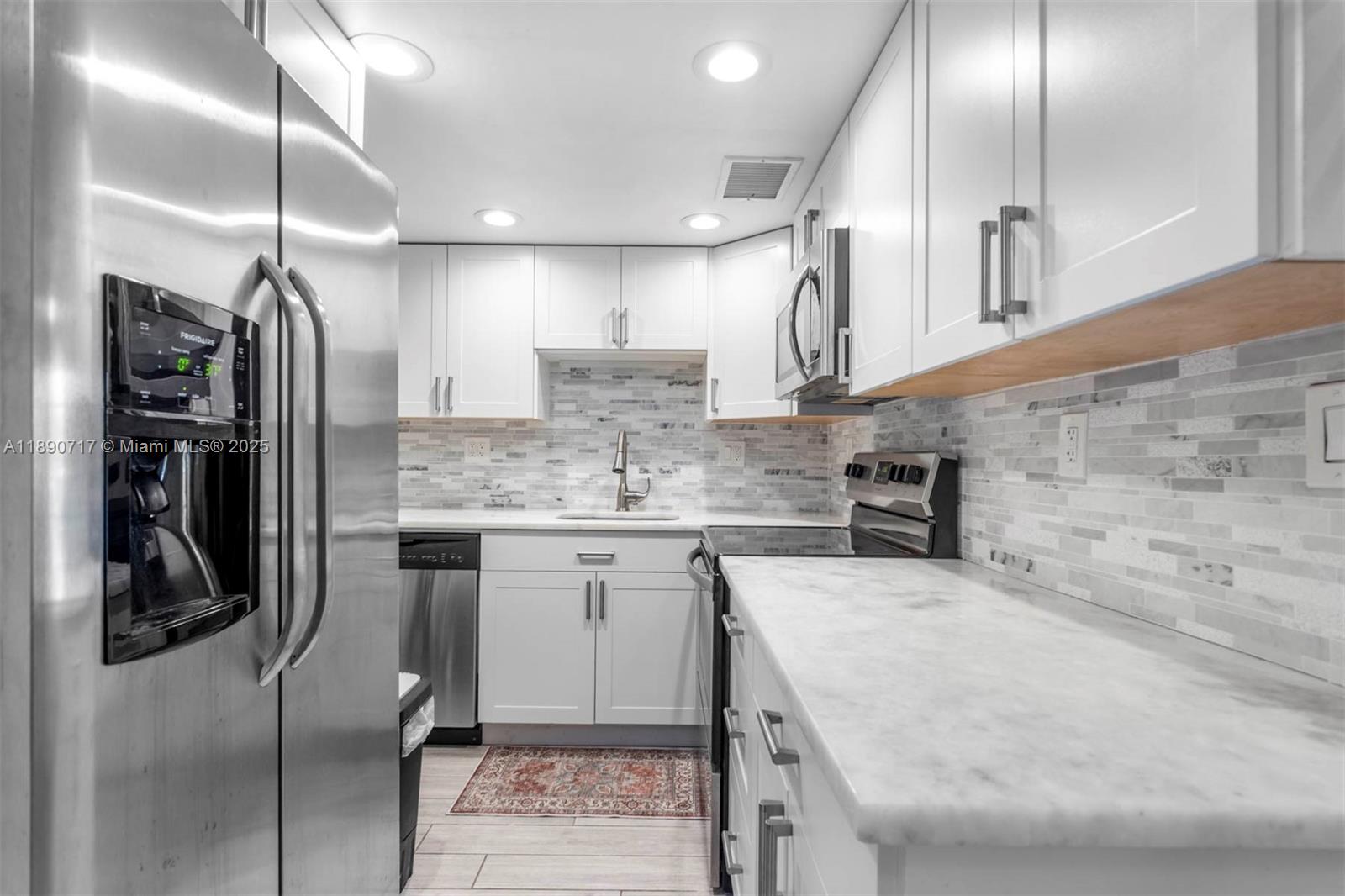 RIVER SHORES CONDO - Residential