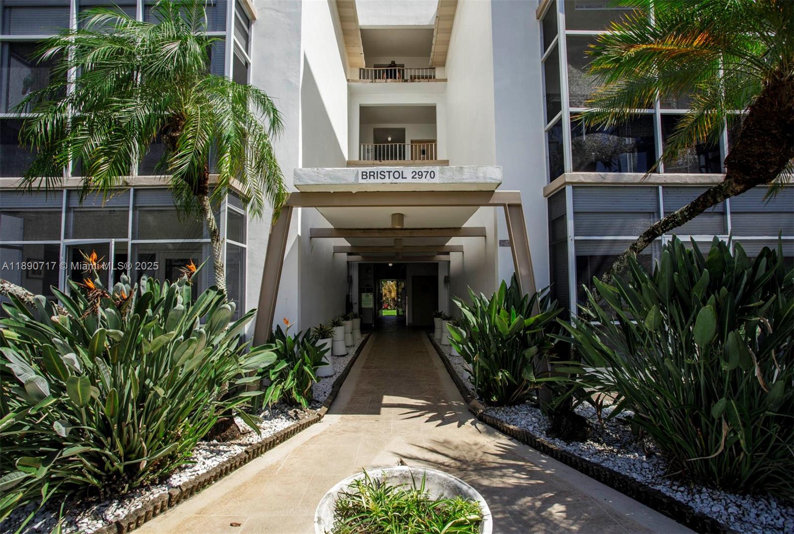 RIVER SHORES CONDO - Residential