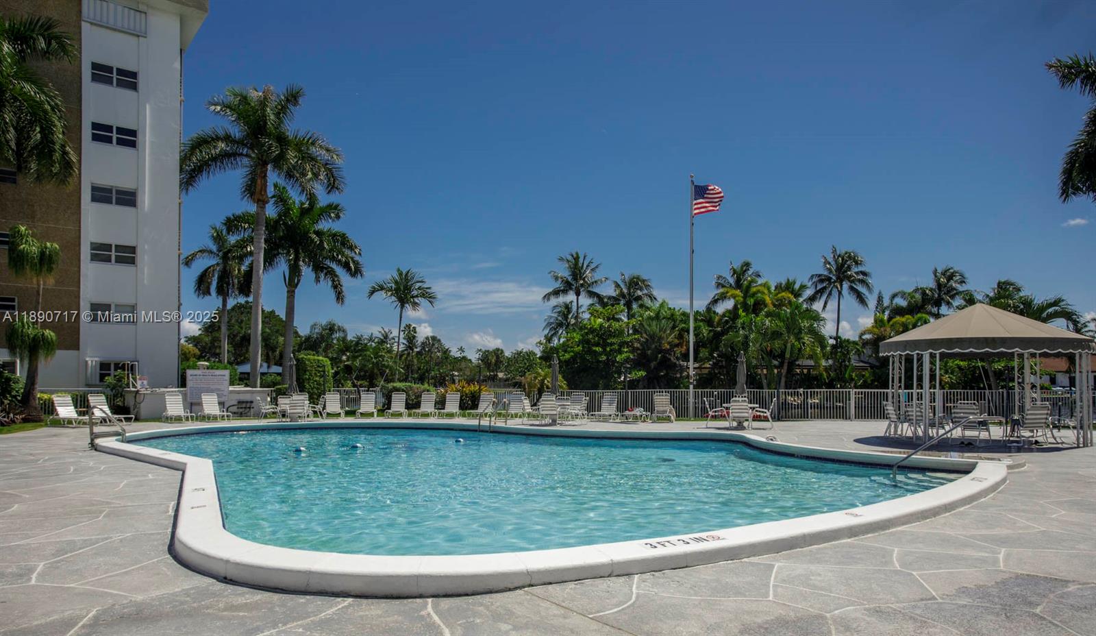 RIVER SHORES CONDO - Residential