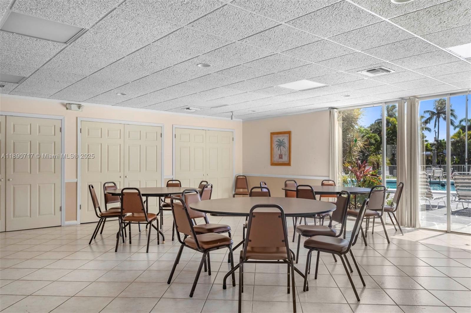 RIVER SHORES CONDO - Residential