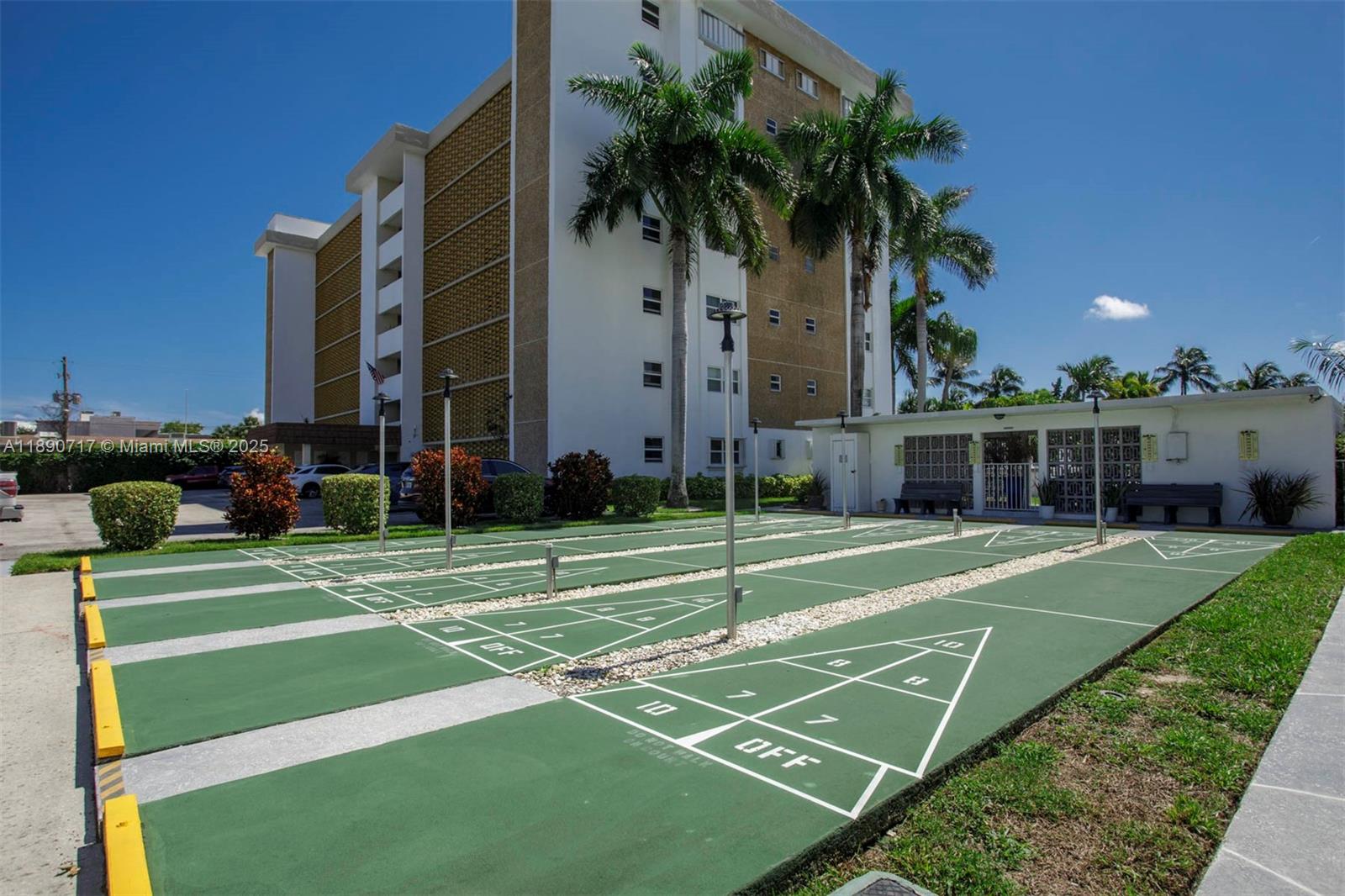 RIVER SHORES CONDO - Residential