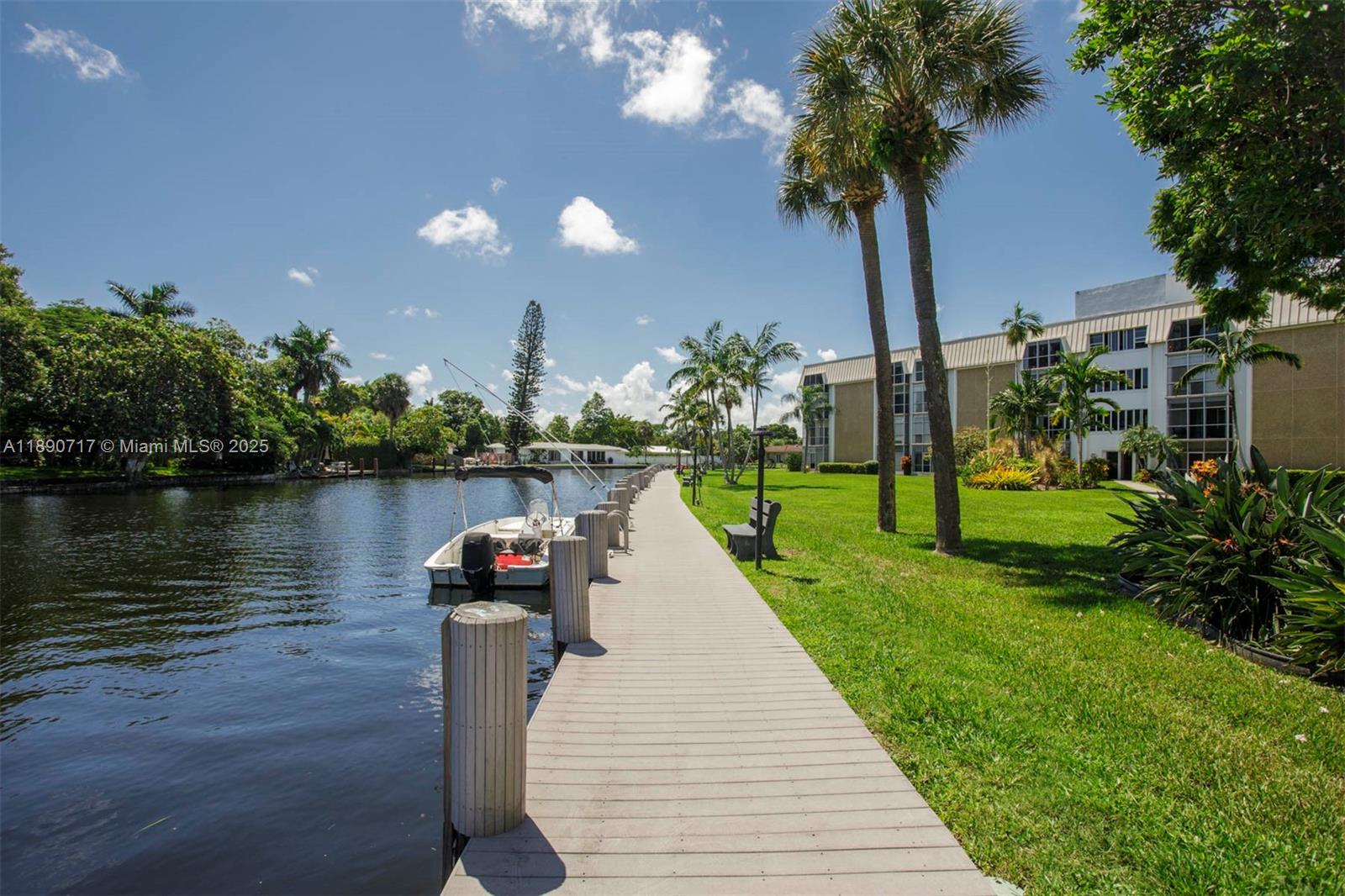 RIVER SHORES CONDO - Residential