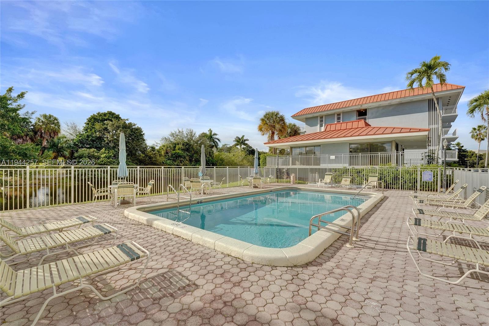 NEWPORT CONDO - Residential