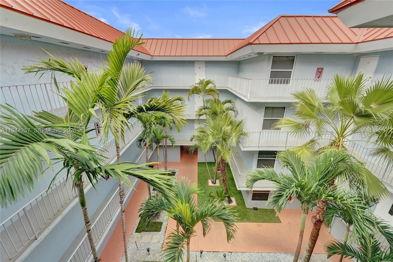 NEWPORT CONDO - Residential