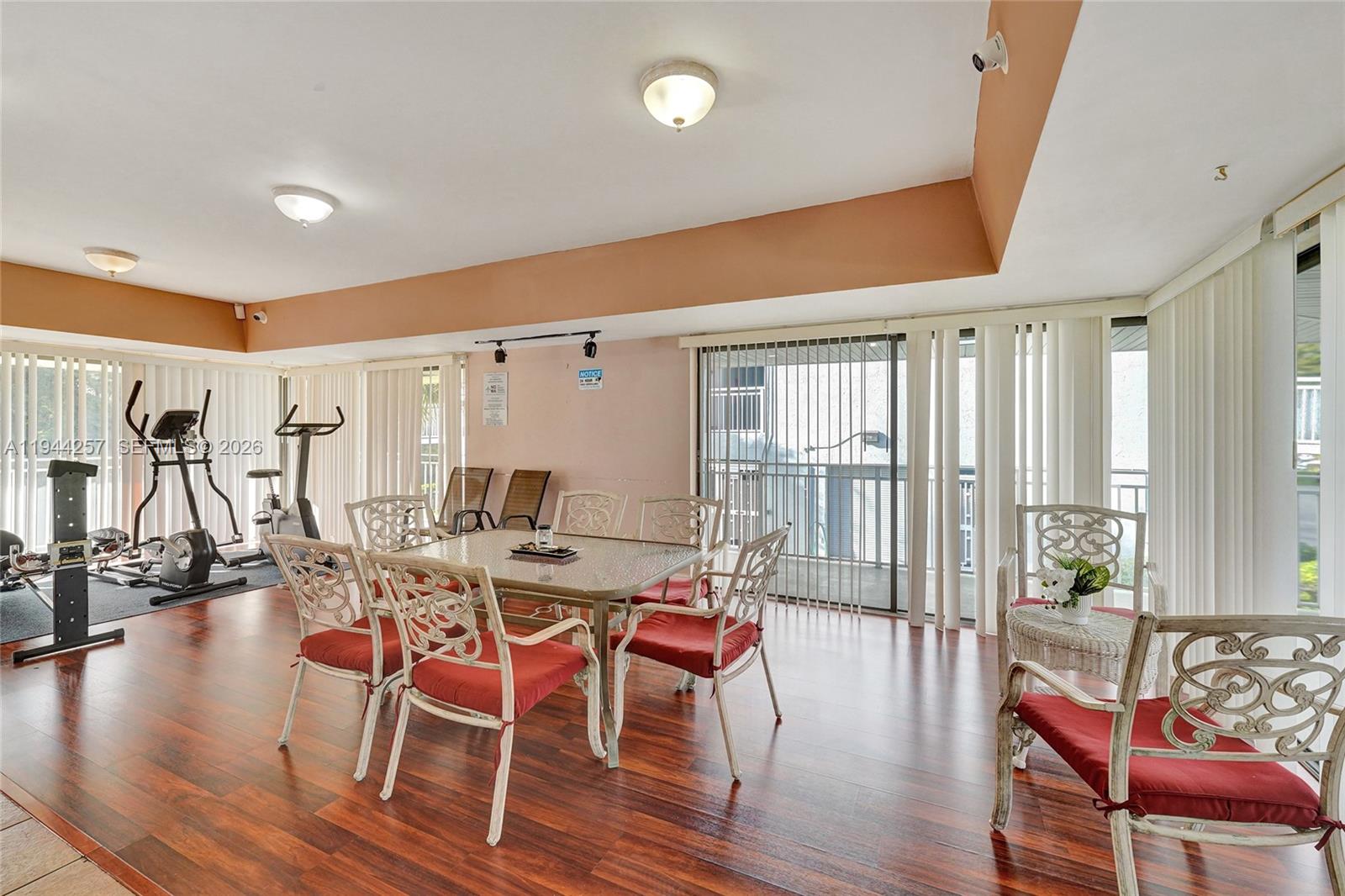 NEWPORT CONDO - Residential