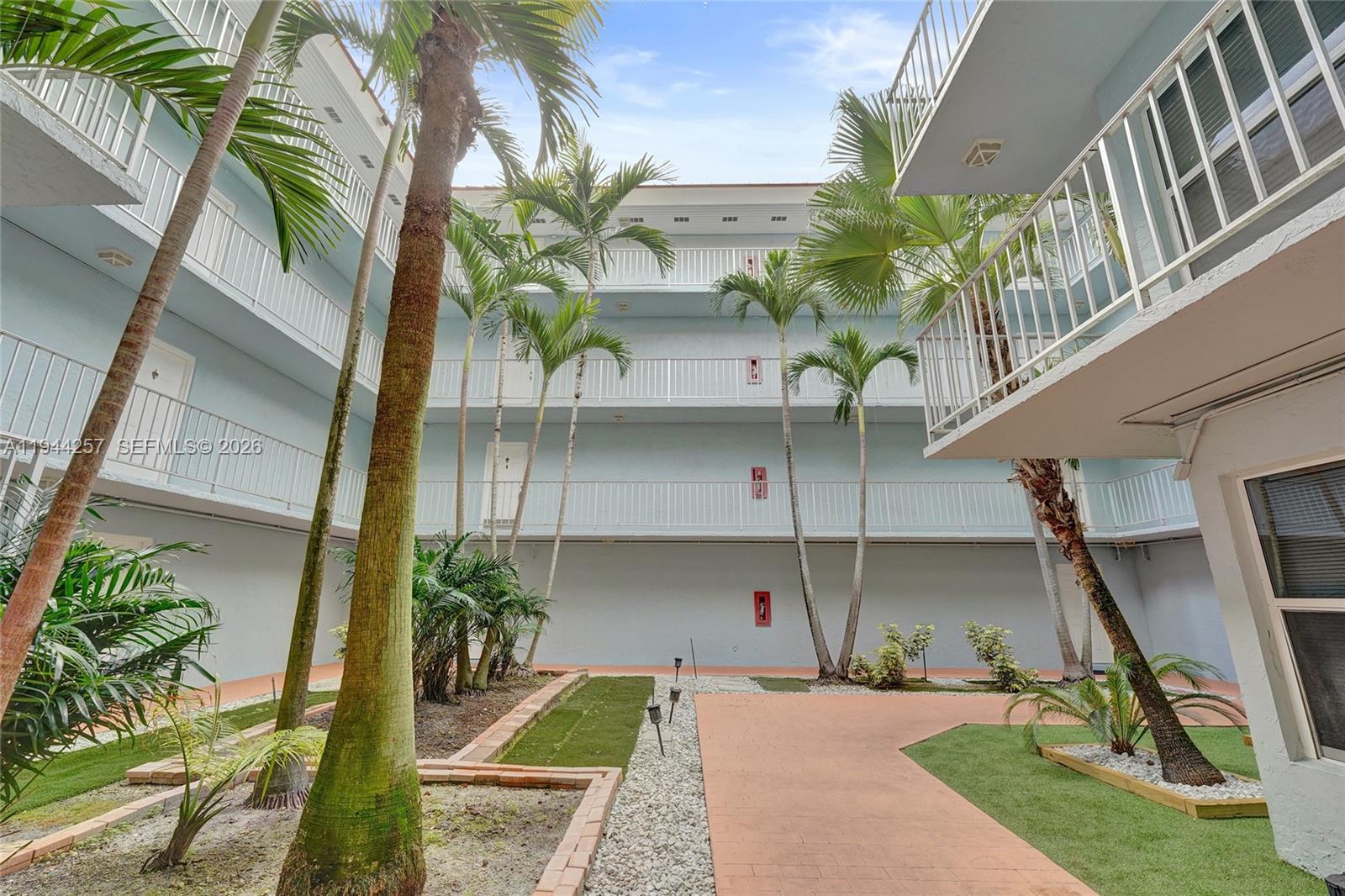 NEWPORT CONDO - Residential