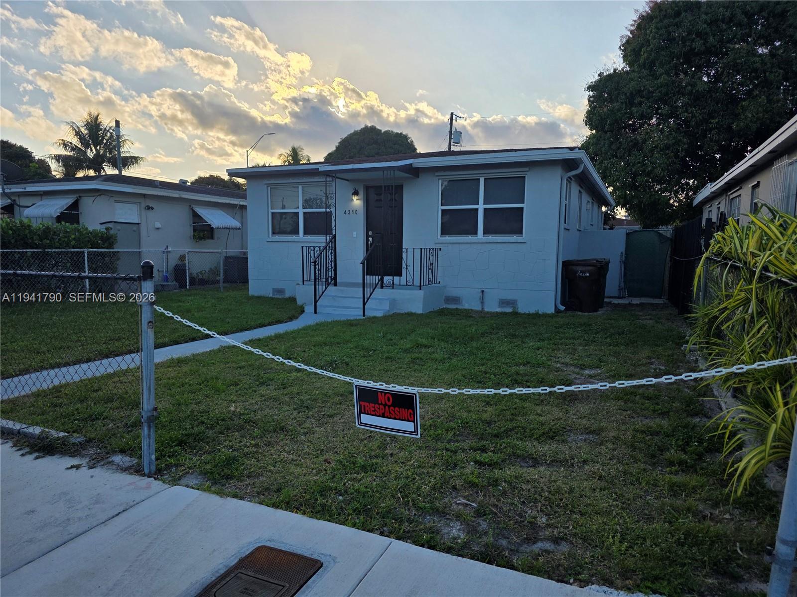 INGLESIDE PARK - Residential