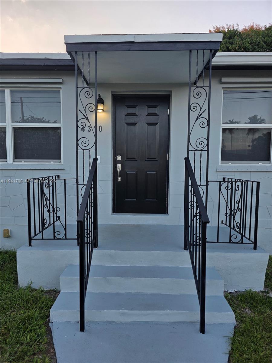 INGLESIDE PARK - Residential