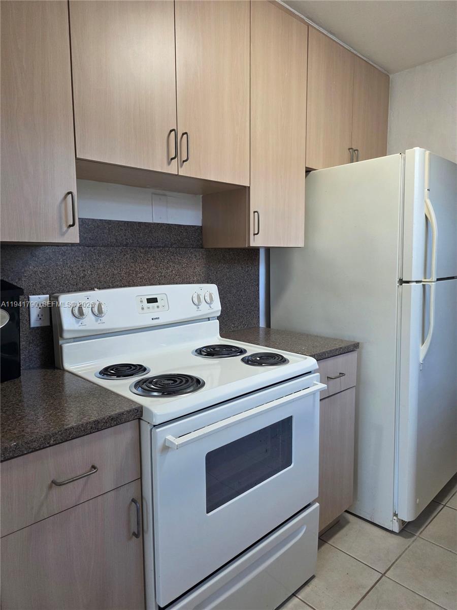 INGLESIDE PARK - Residential