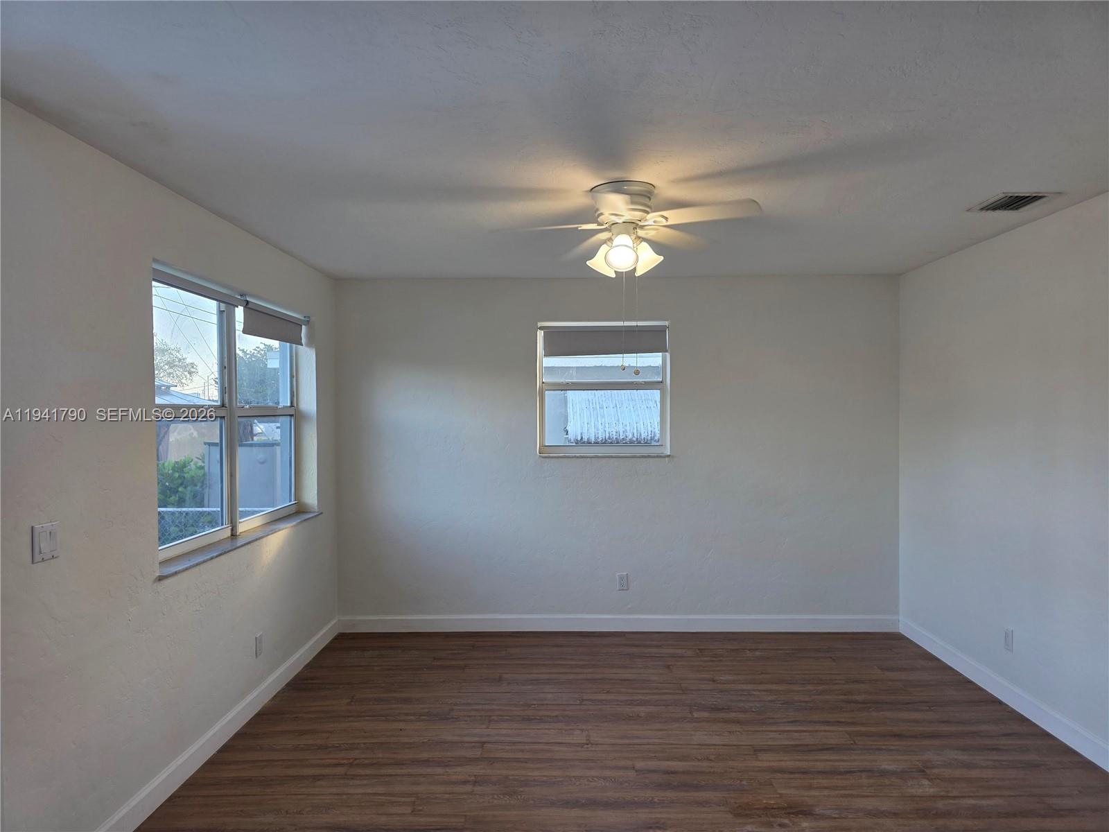 INGLESIDE PARK - Residential